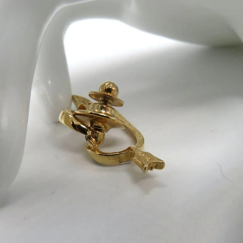 Vintage Avon Heart Arrow Lapel Pin Gold Tone‎ Lightweight Brooch Love